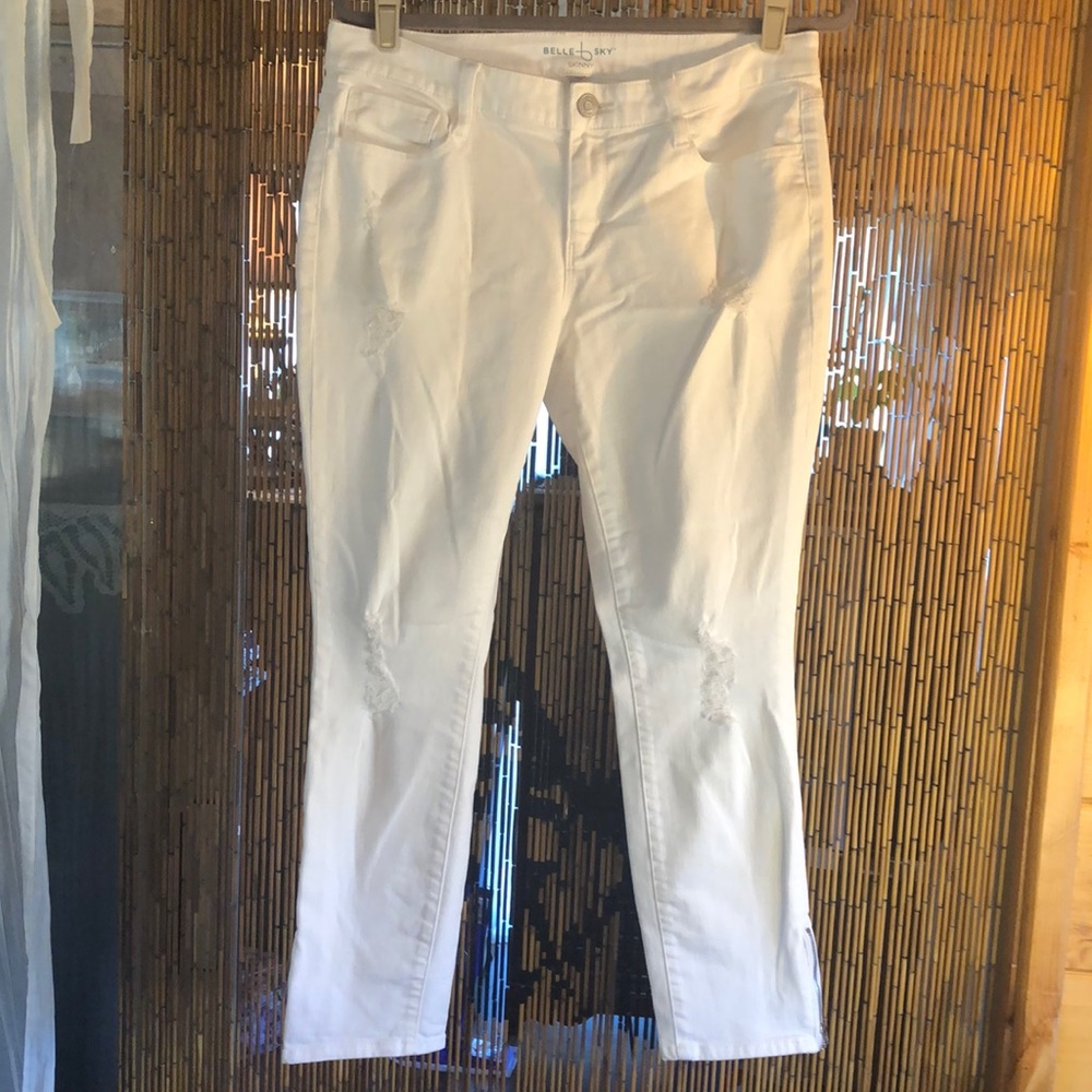 Ladies white size 10 skinny jeans